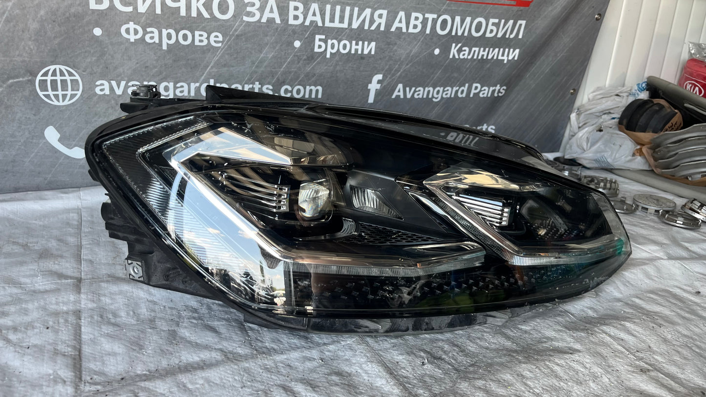 Десен фар Volkswagen Golf 7