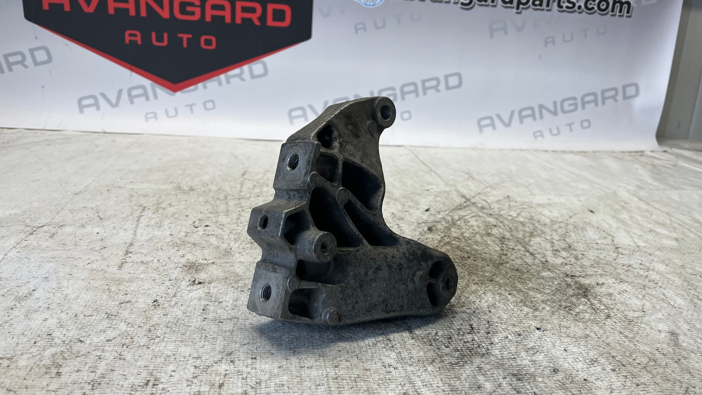 Audi A3 8P лапа за двигател