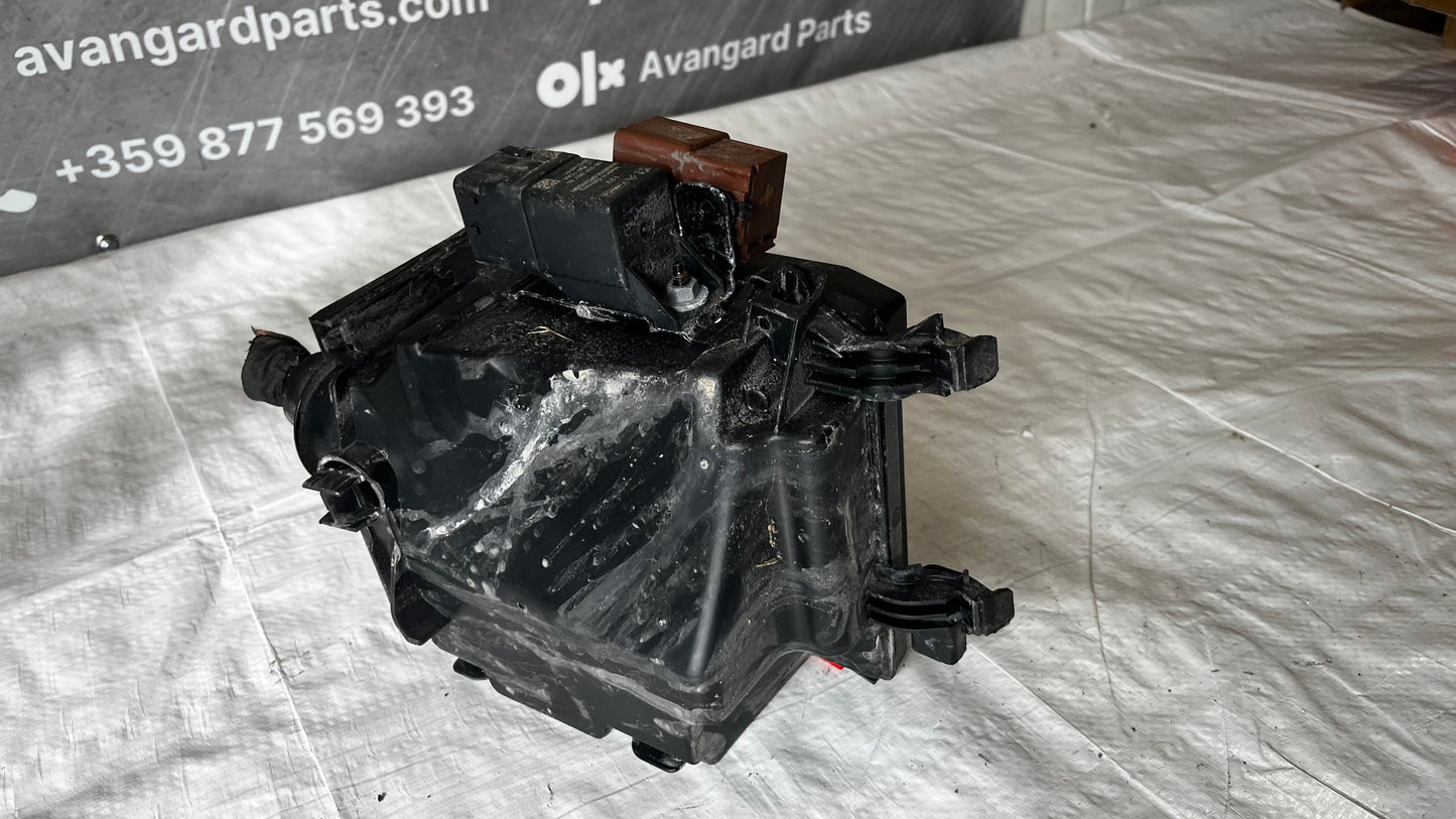 Peugeot 208 1 бушониера