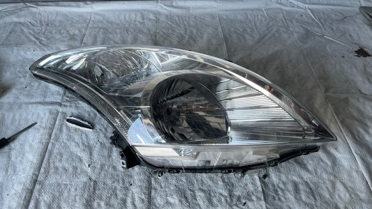 Десен фар Suzuki Swift 2011-