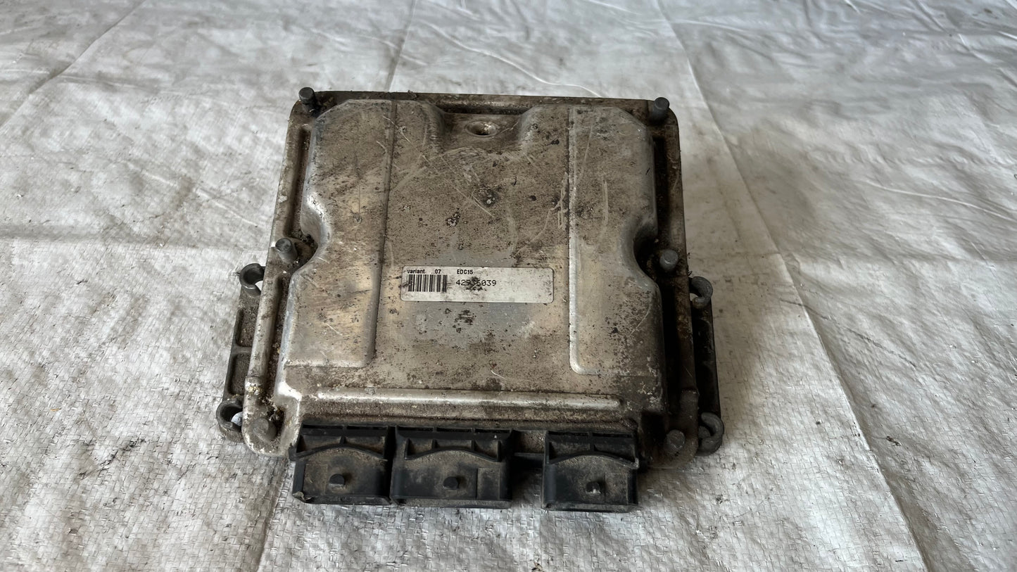 Компютър двигател Peugeot 206 2.0 HDi