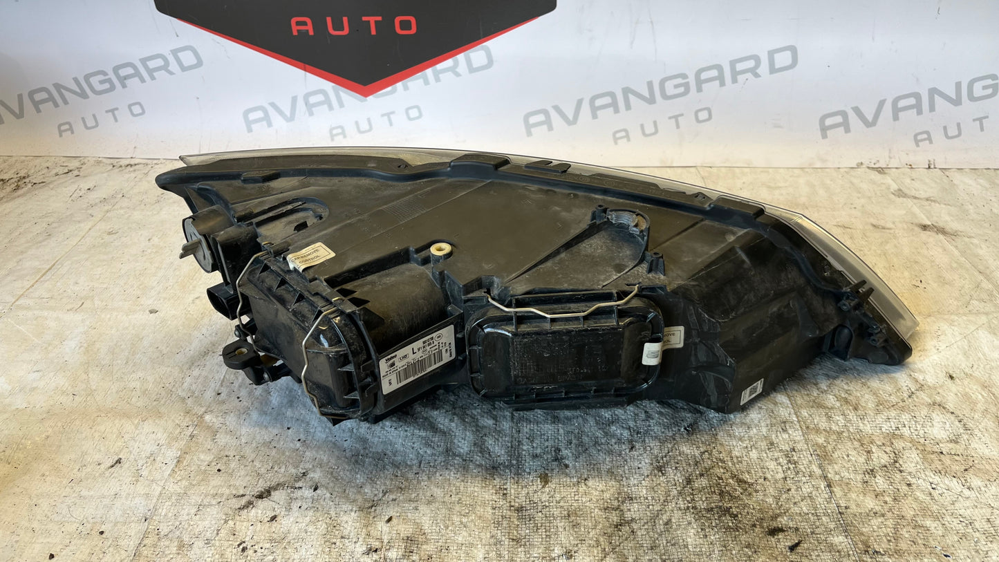 Seat Leon 3 ляв фар