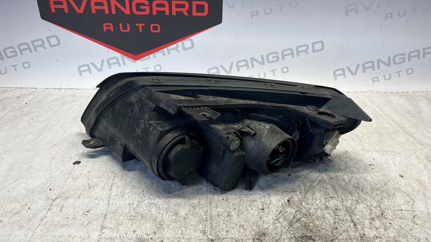 Chevrolet Captiva 06- десен фар