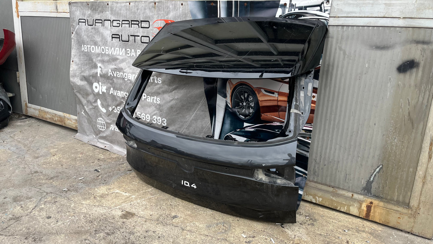 Volkswagen ID4 багажна врата