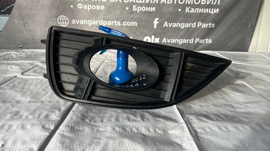 Дясна основа за халоген Seat Alhambra 2011-