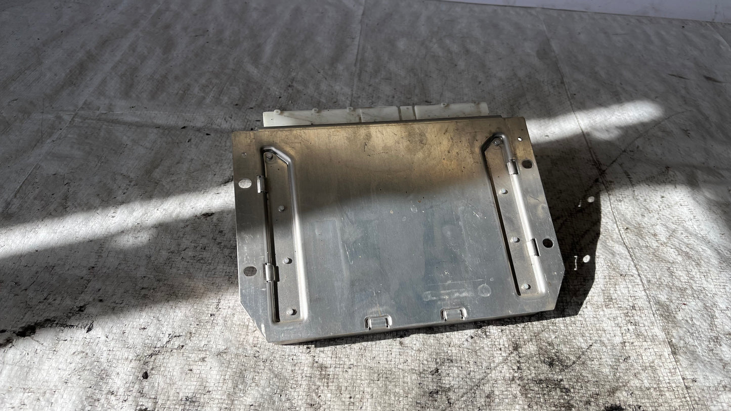 Mercedes E W220 компютър