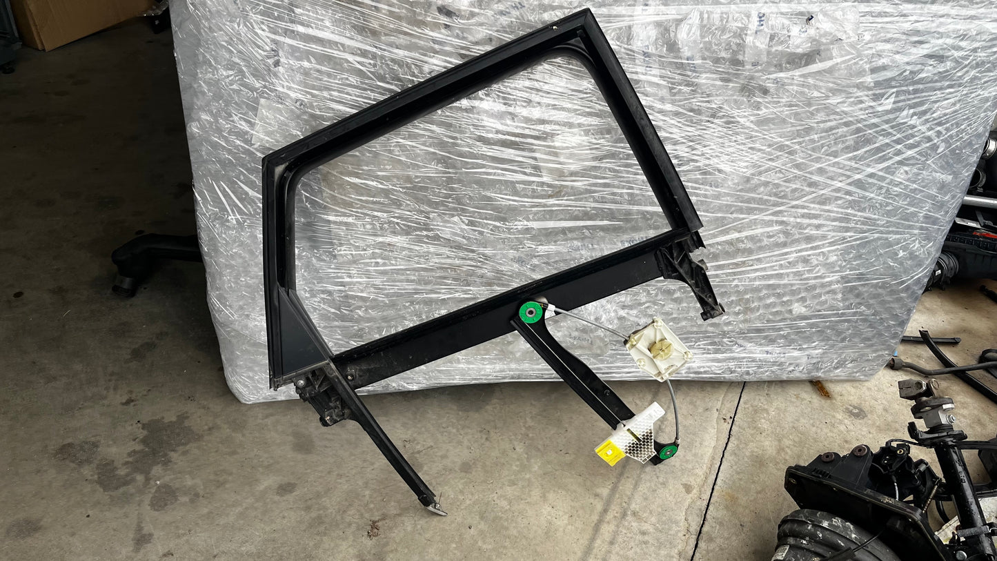 Audi A3 8P рамка на задна дясна врата