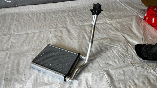 Toyota Yaris 2000- радиатор парно