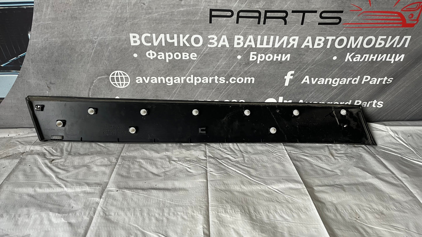 Декоративна лайстна на предна дясна врата Suzuki SX4 S-Cross