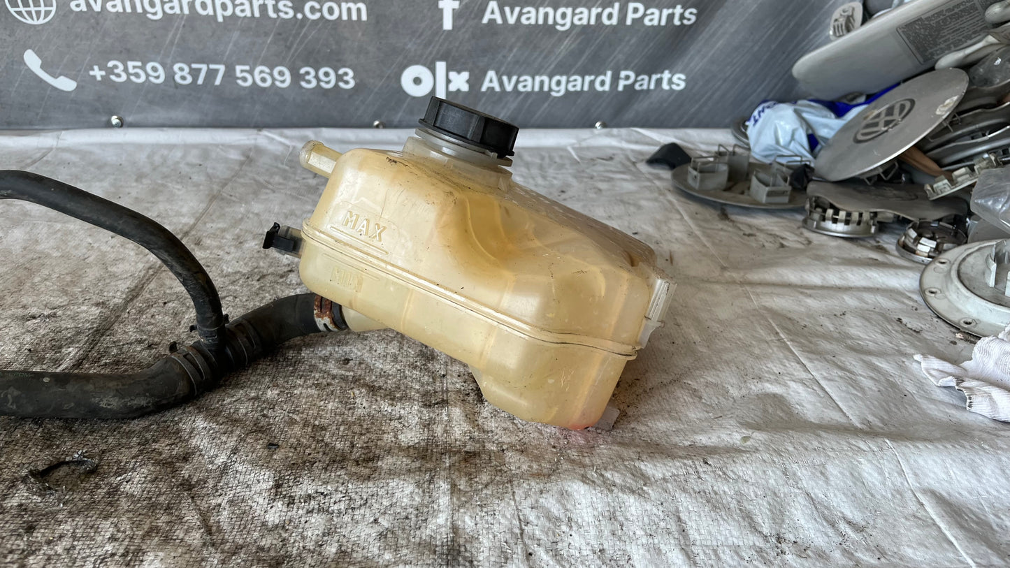 Ford Transit Courier казанче радиатор