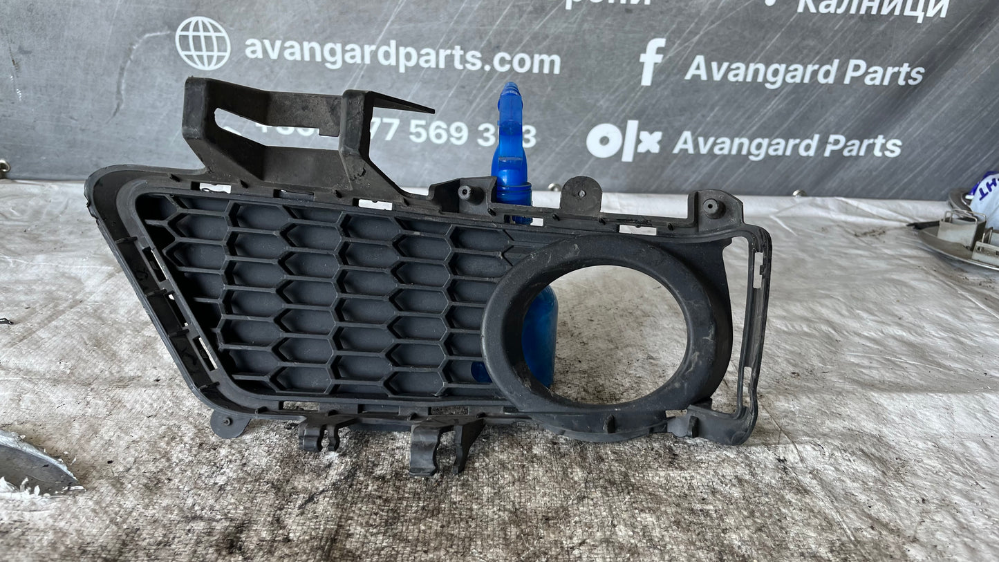 BMW 3 F30/F31 лява решетка за халоген