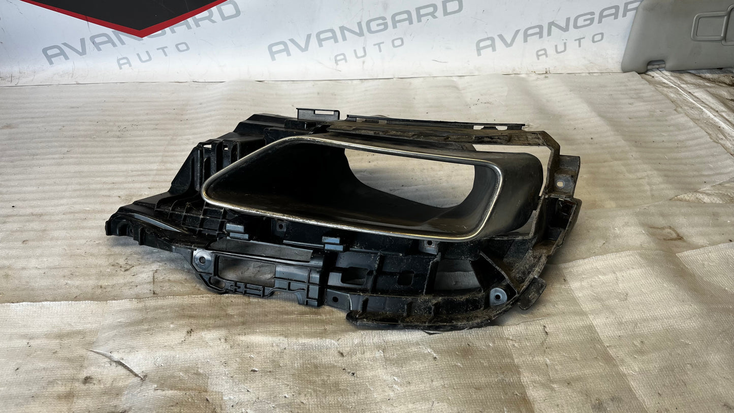 Audi A4 B9 накрайник ляв ауспух
