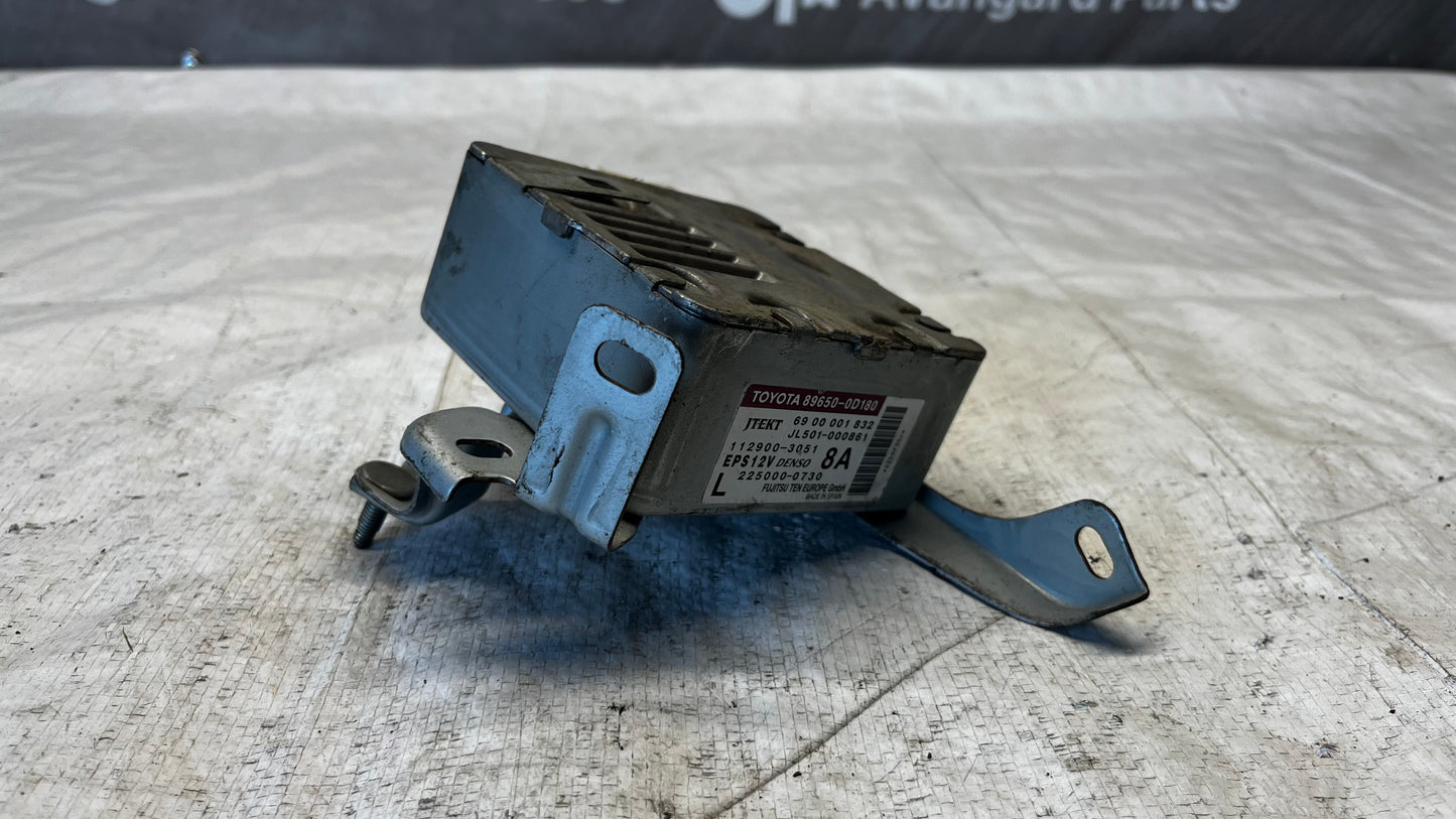 Toyota Yaris 2 модул