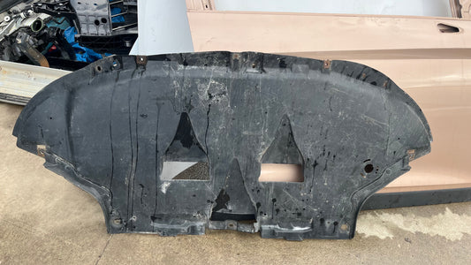 Audi A4 B7 кора под предна броня