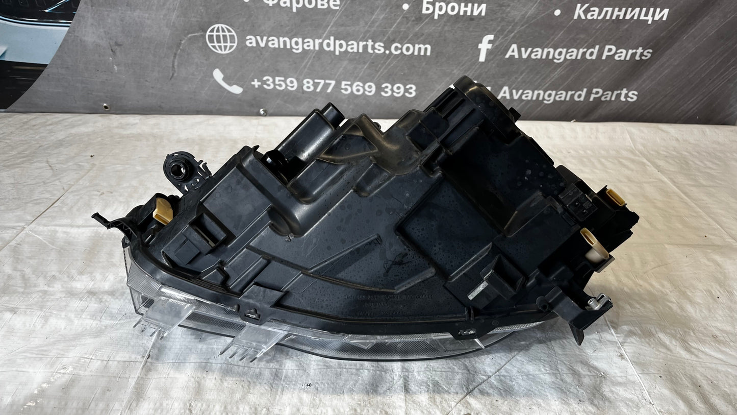 Volkswagen Polo 2G десен фар