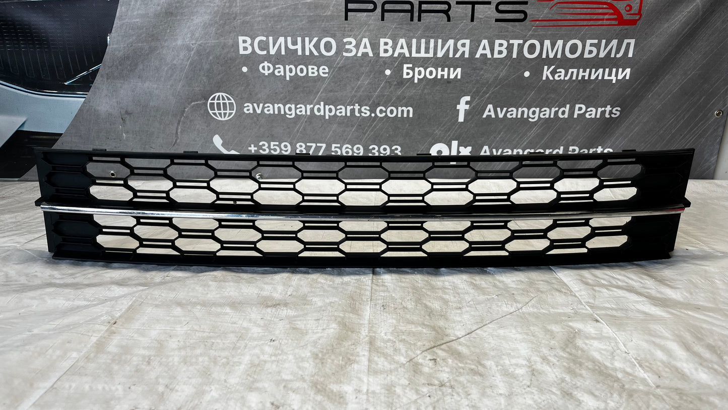 Skoda Octavia 3 предна долна решетка