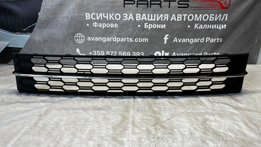 Skoda Octavia 3 предна долна решетка