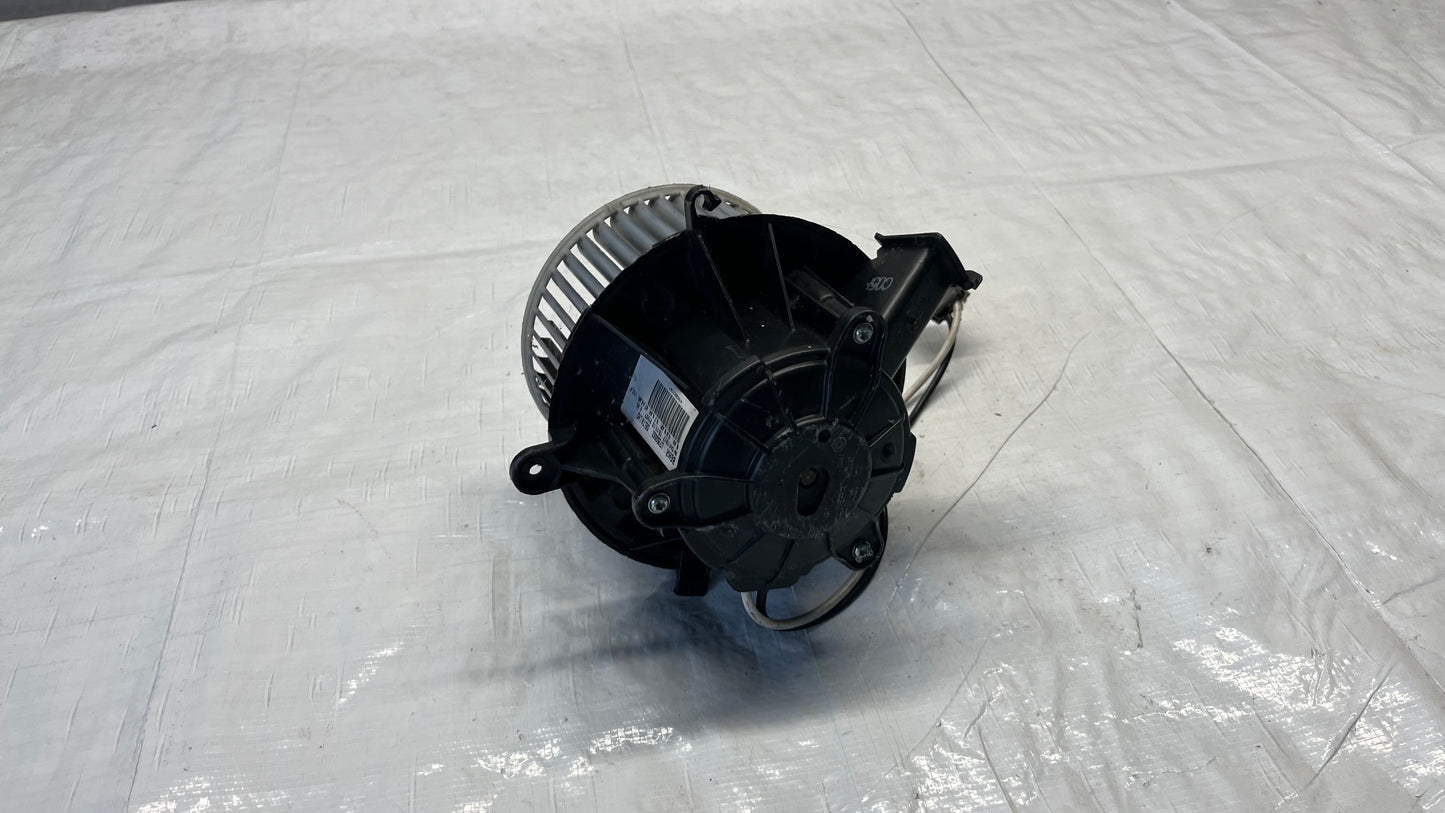 Opel Astra J вентилатор парно