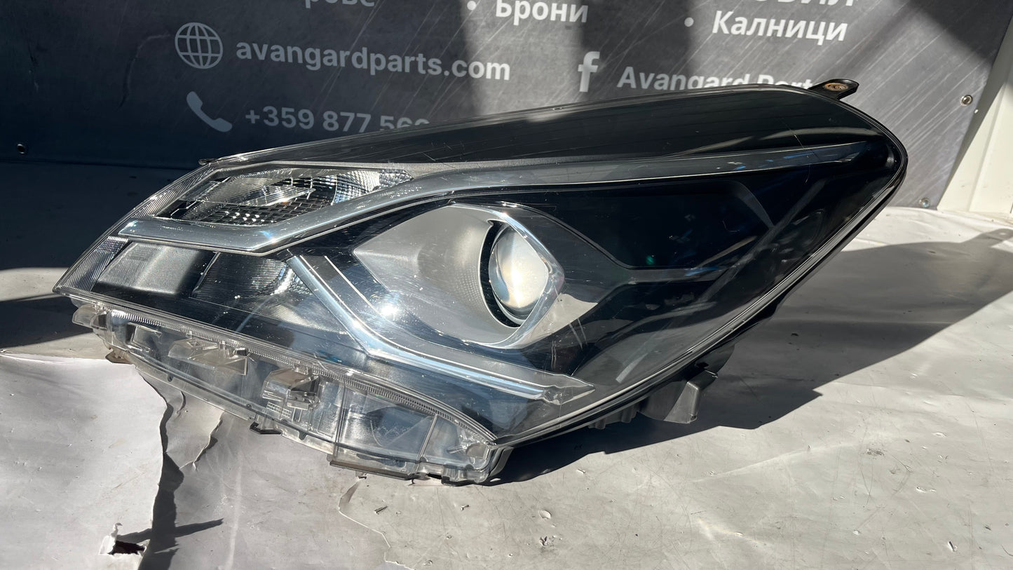 Ляв фар Toyota Yaris 2017-
