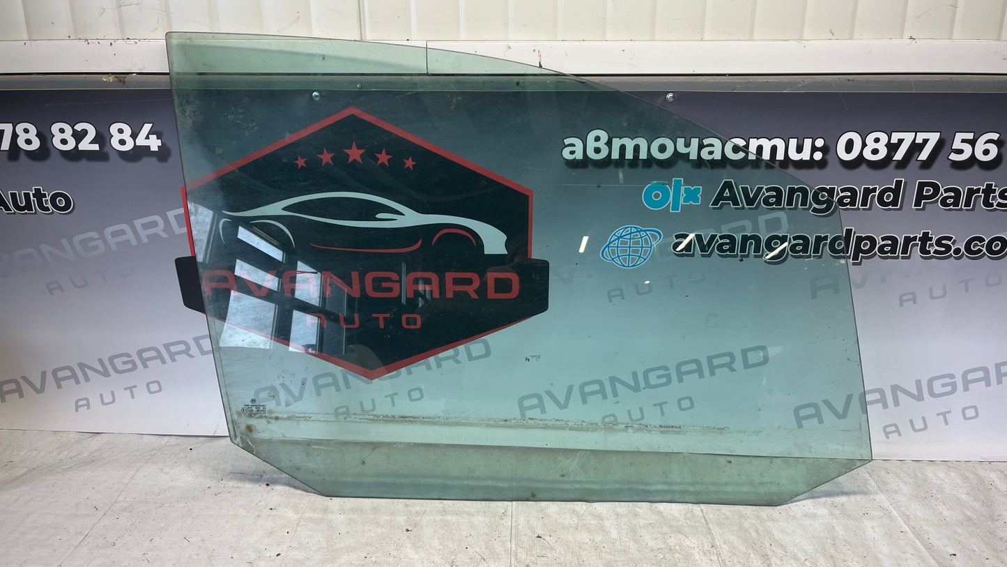 Volkswagen Golf 5 предно дясно стъкло