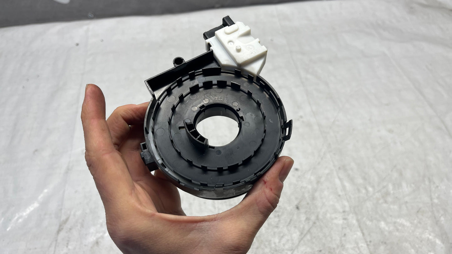 Volkswagen Golf 6 08- лентов кабел