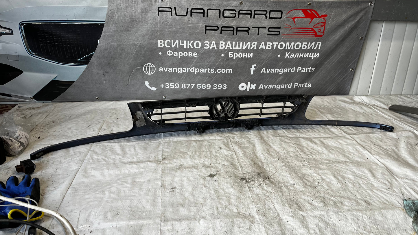 Volkswagen Polo 94- предна решетка