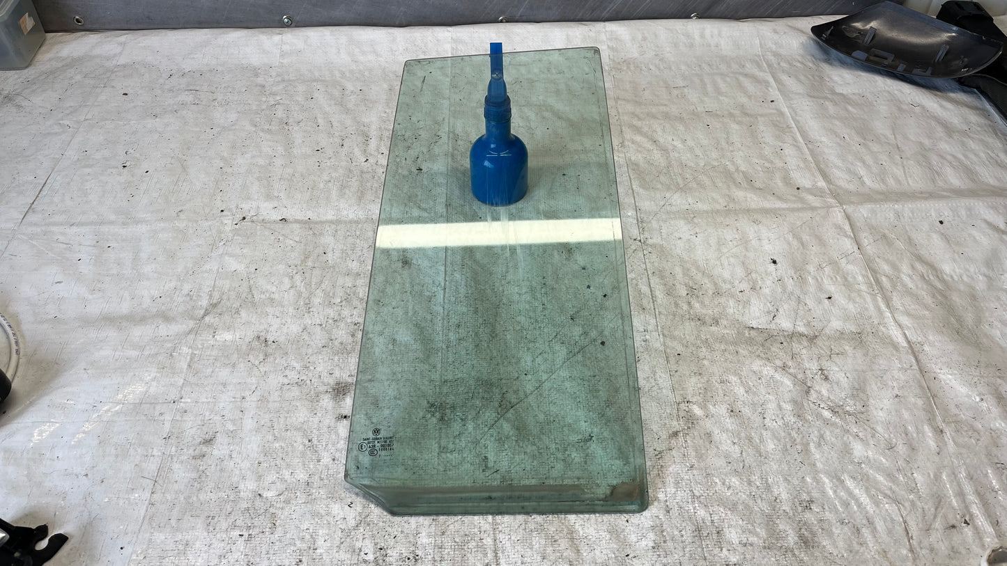 Volkswagen Touran 1 03- стъкло задно дясно