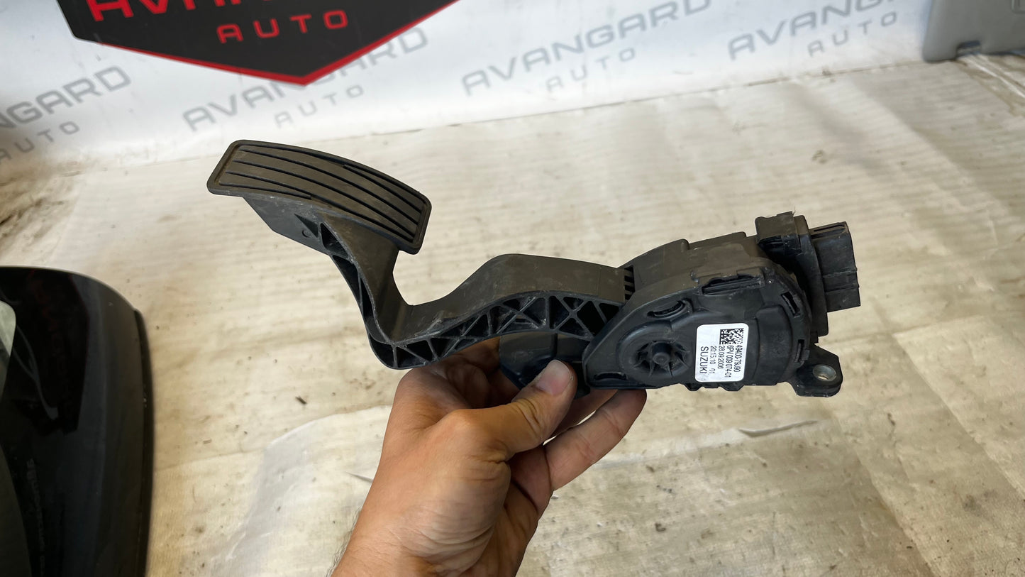 Suzuki SX4 педал за газ
