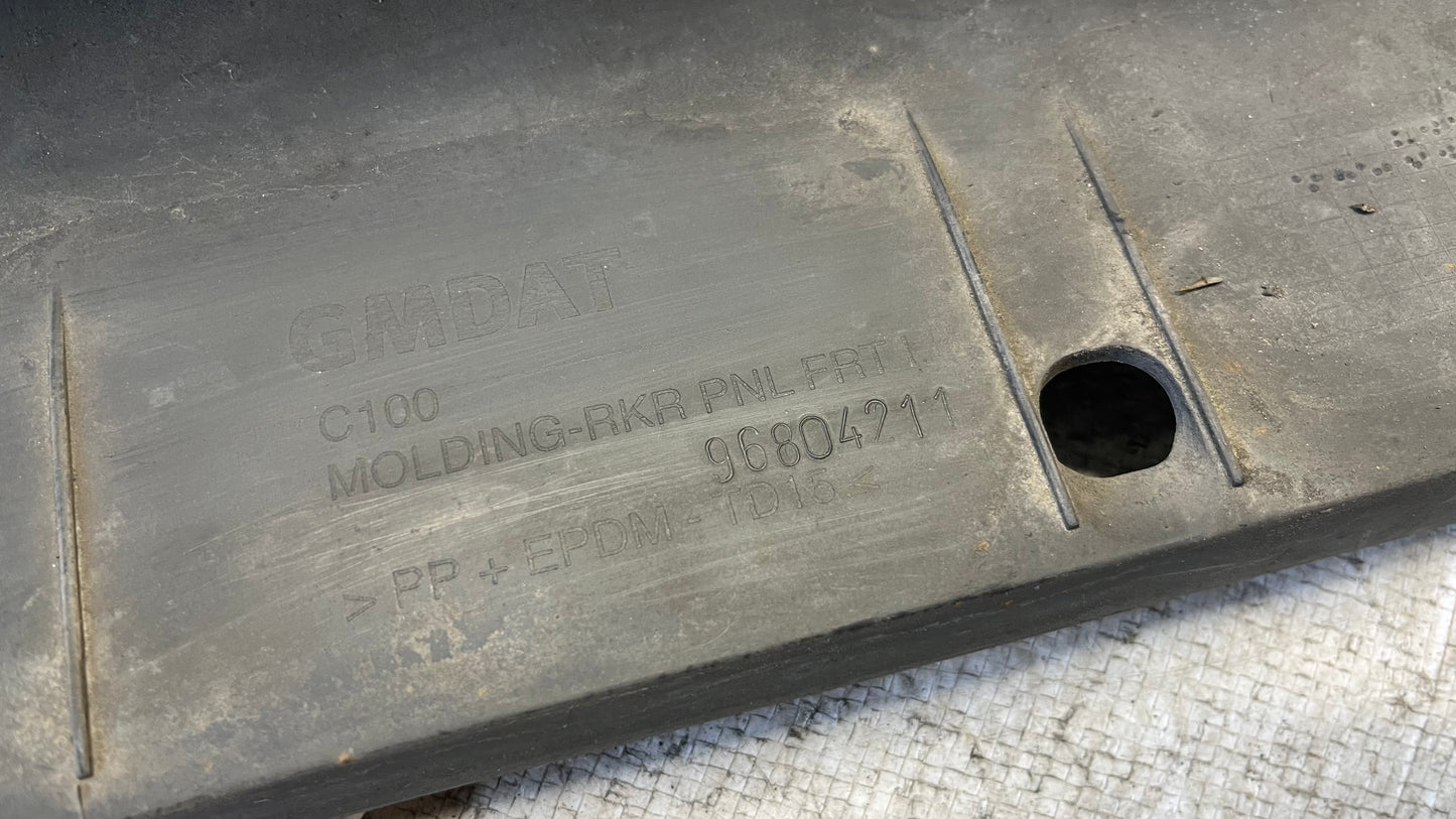 Chevrolet Captiva 06- преден десен праг