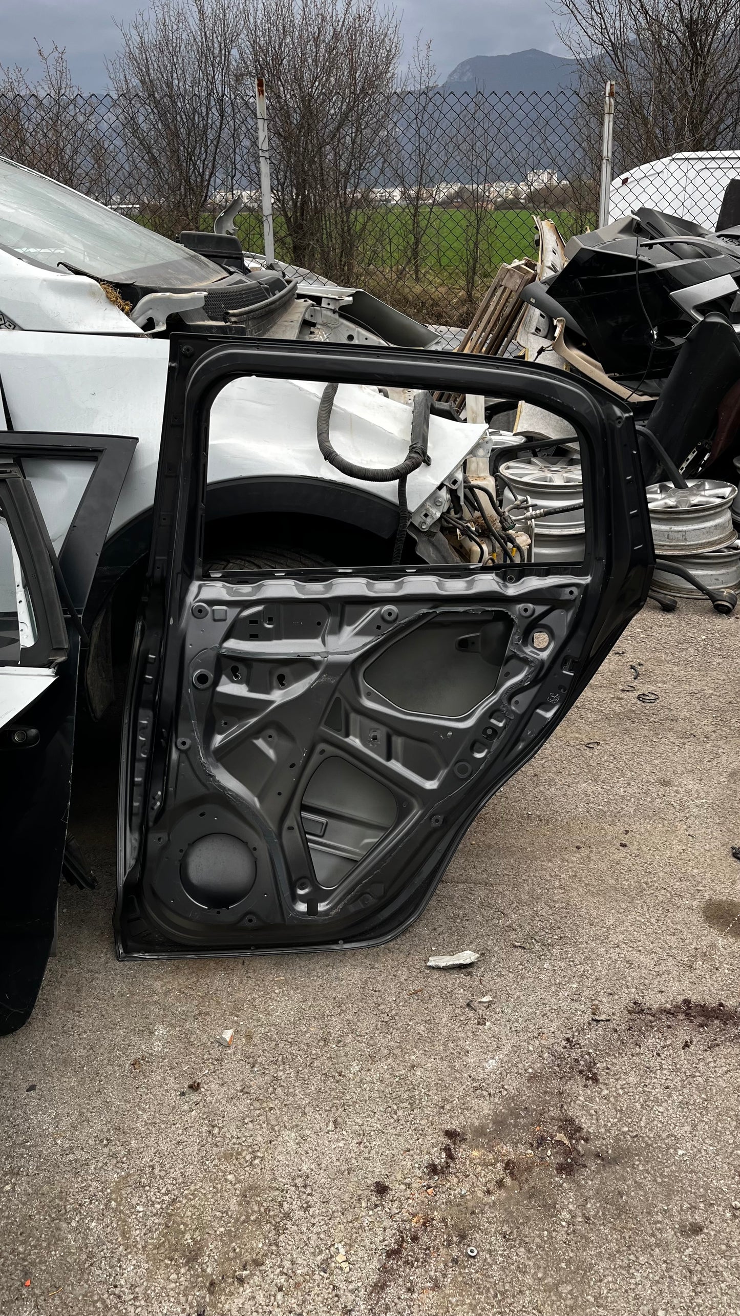 Suzuki Swift 17- задна дясна врата