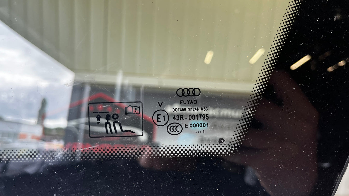 Audi A4 B9 комби задни дясно стъкло