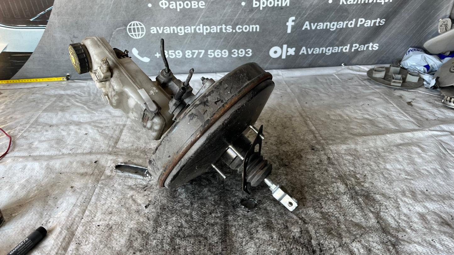 Toyota Auris серво