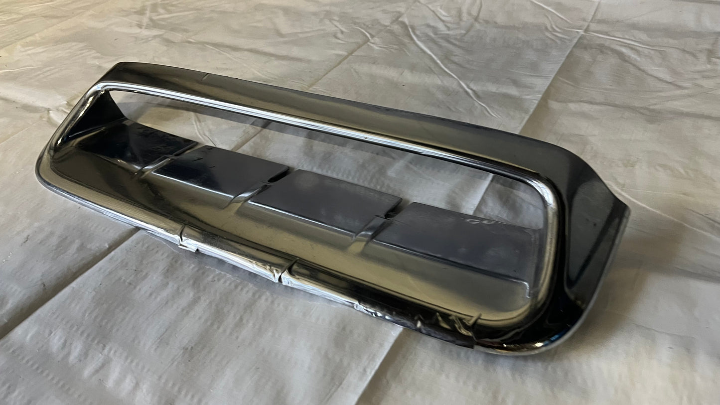 Декорация преден капак Toyota Hilux 2012-