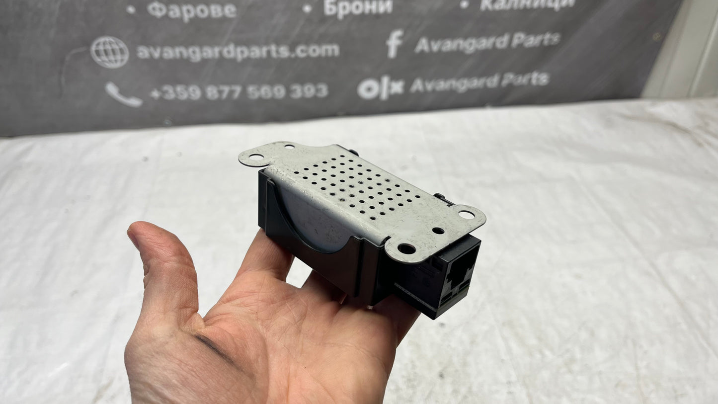 Volkswagen Golf 5 антенен усилвател