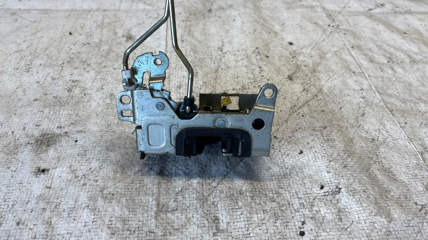 Dacia Duster задна лява брава