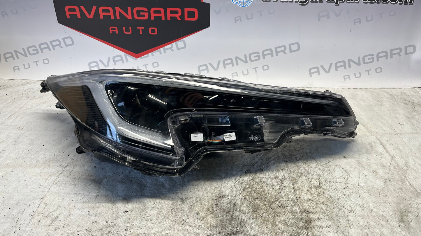 Toyota Corolla E210 десен фар