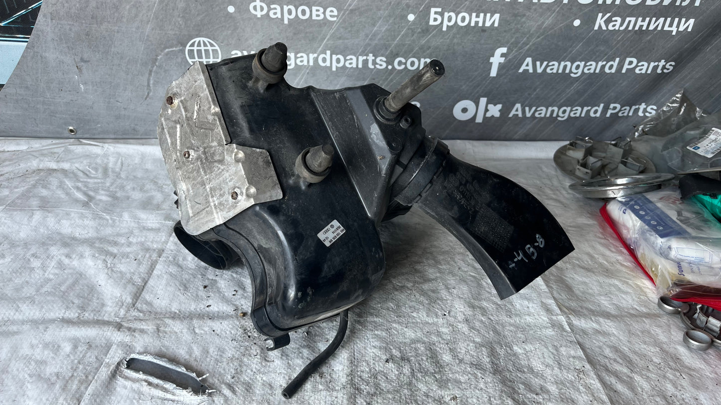 Audi A5 2007- филтърна кутия и дебитомер