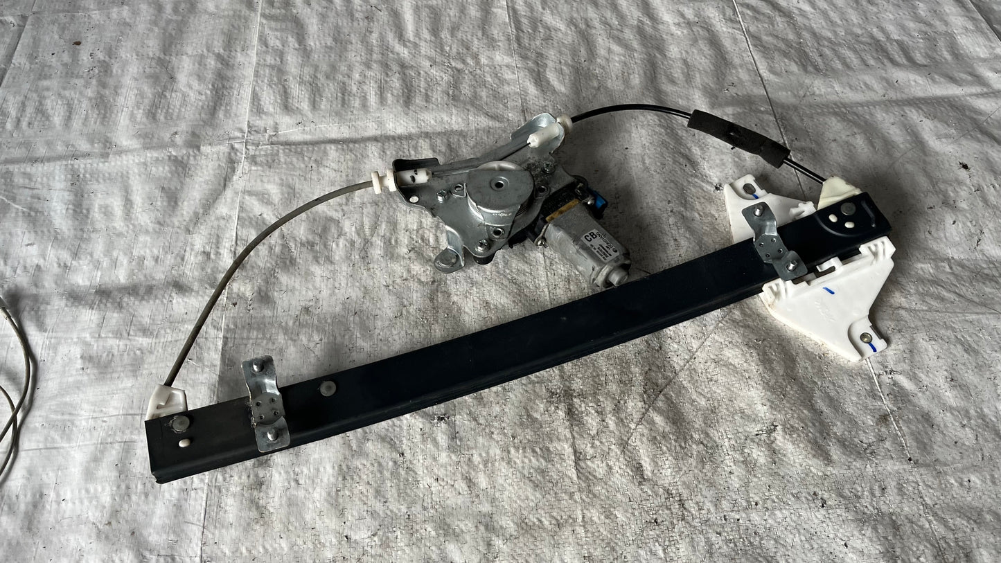 Chevrolet Captiva механизъм стъклоповдигач задна дясна врата