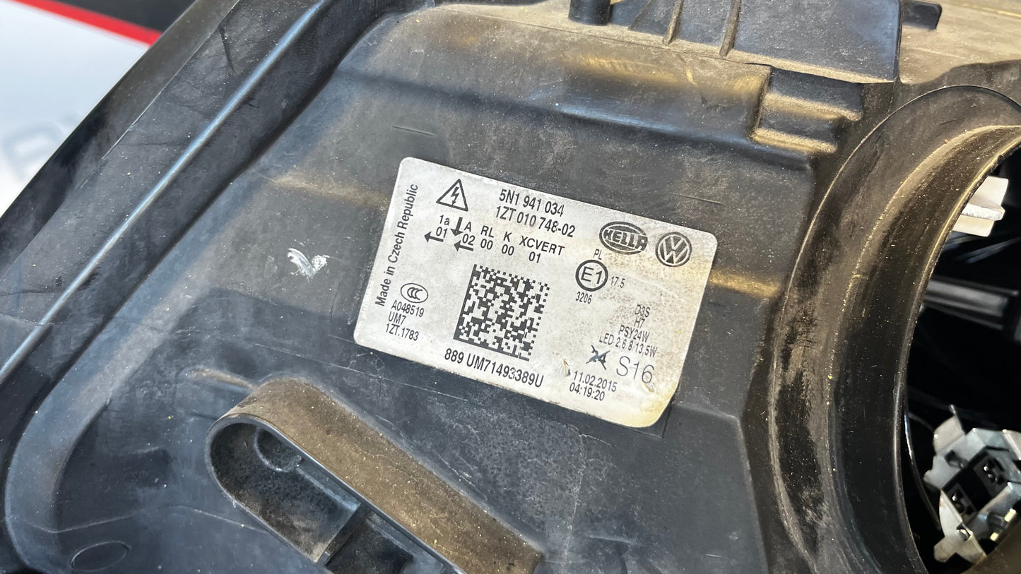 Volkswagen Tiguan 1 десен фар