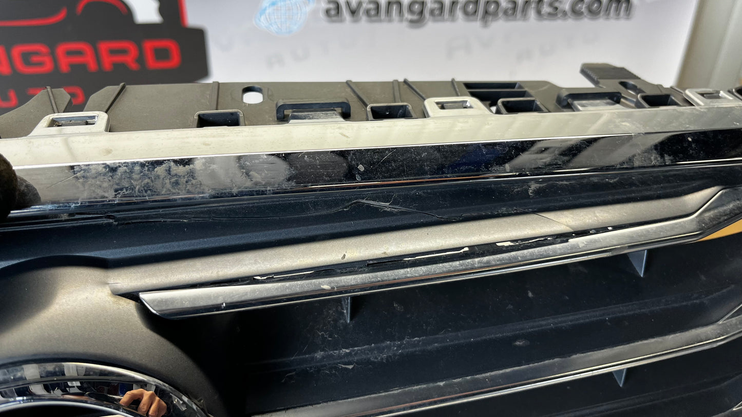 Предна решетка Audi A4 S4 (2017-2019)