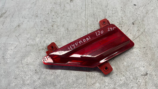 Hyundai i20 3 десен светлоотразител задна броня