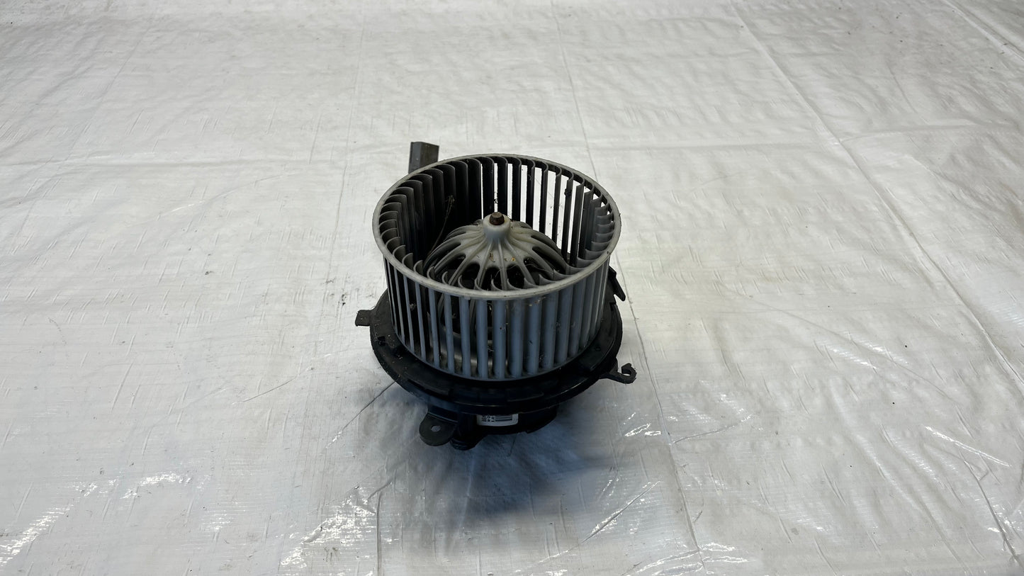 Opel Astra J вентилатор парно