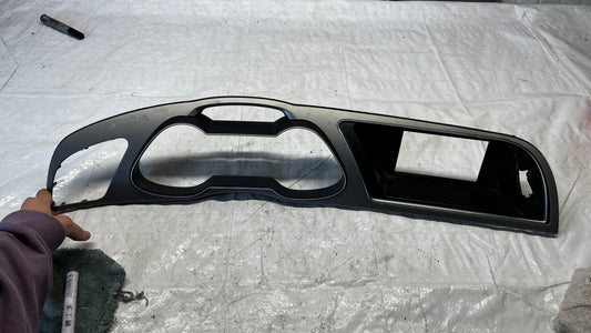 Audi A4 B8 интериорна лайстна