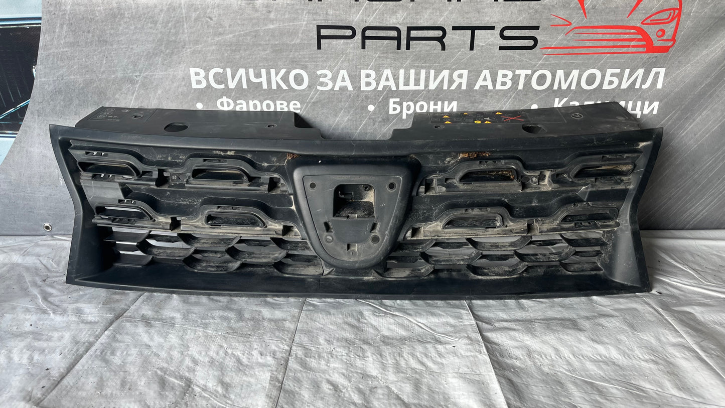 Предна решетка Dacia Duster 2013