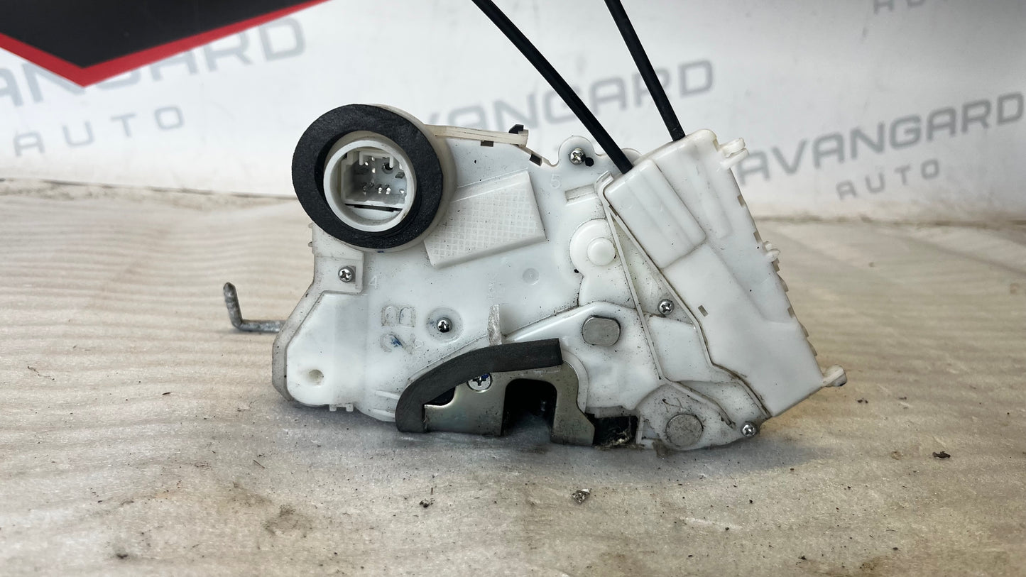 Toyota Yaris 2 предна дясна врата