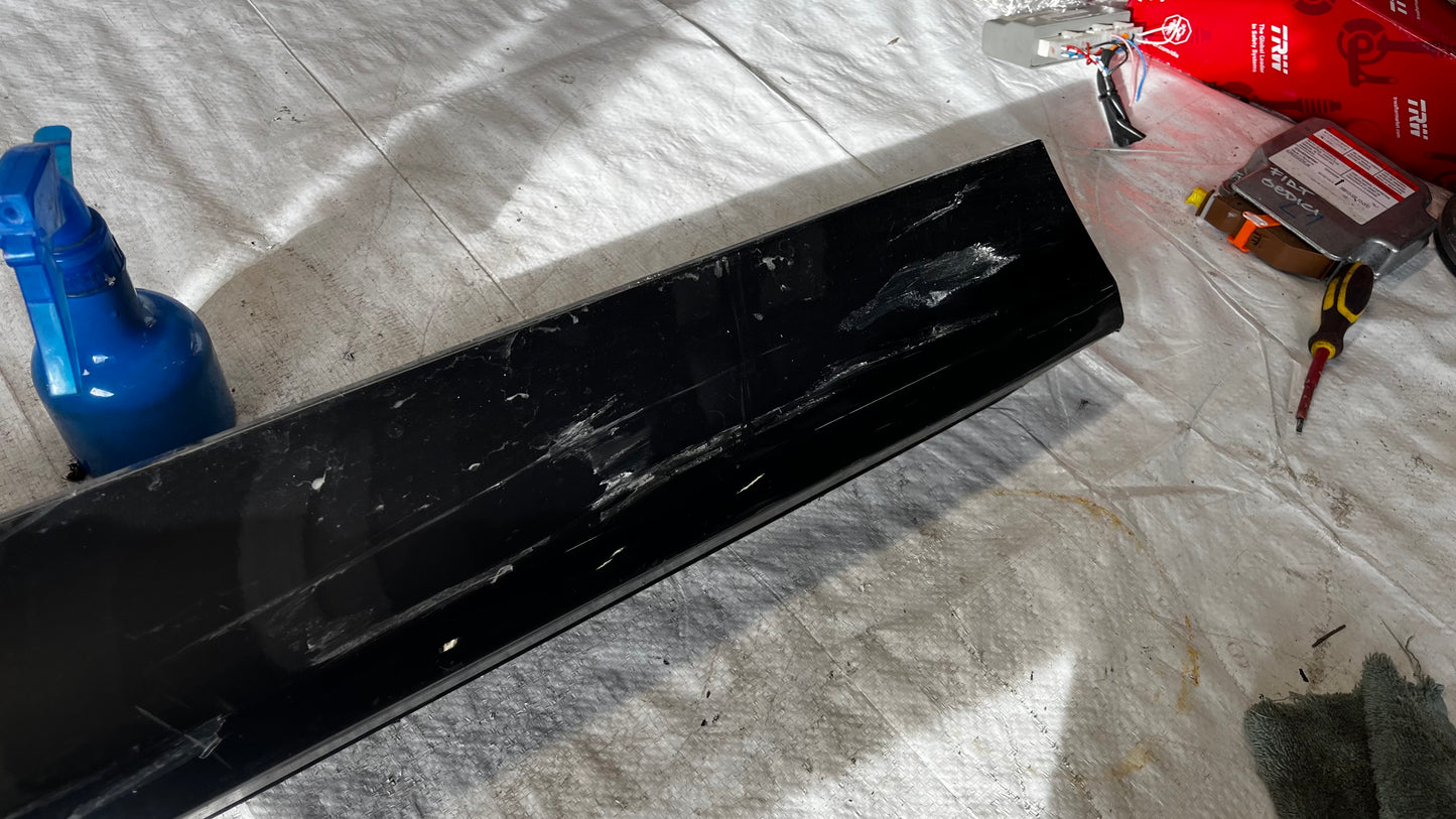 Mazda CX30 декоративна лайстна за предна дясна врата