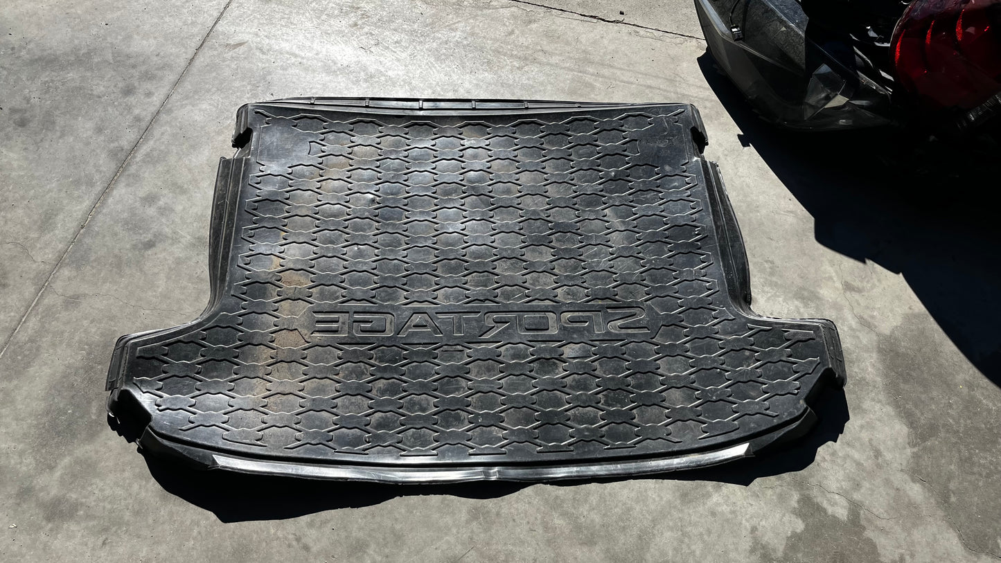 Kia Sportage стелка за багажник