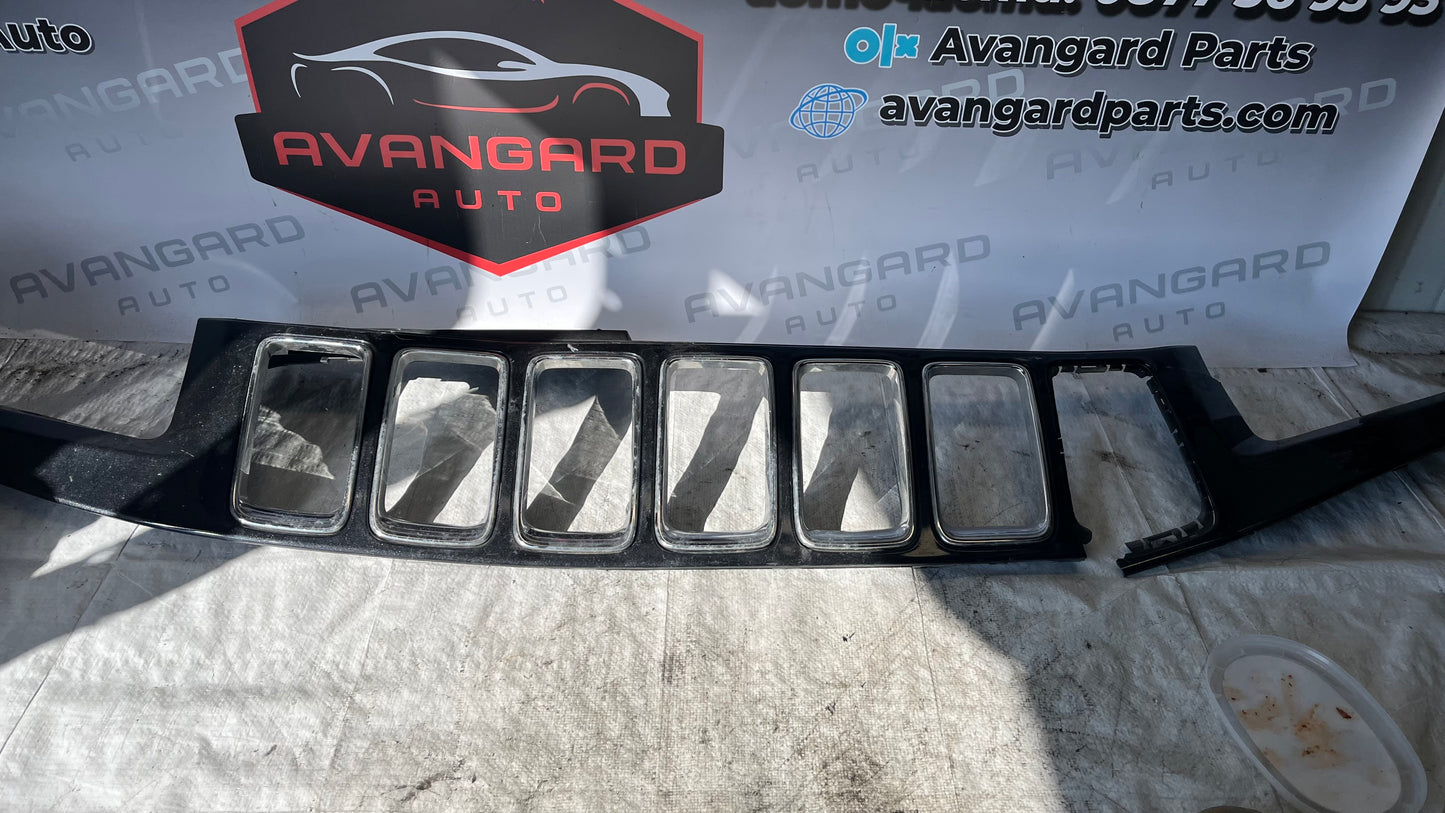 Jeep Grand Cherokee 14- предна решетка