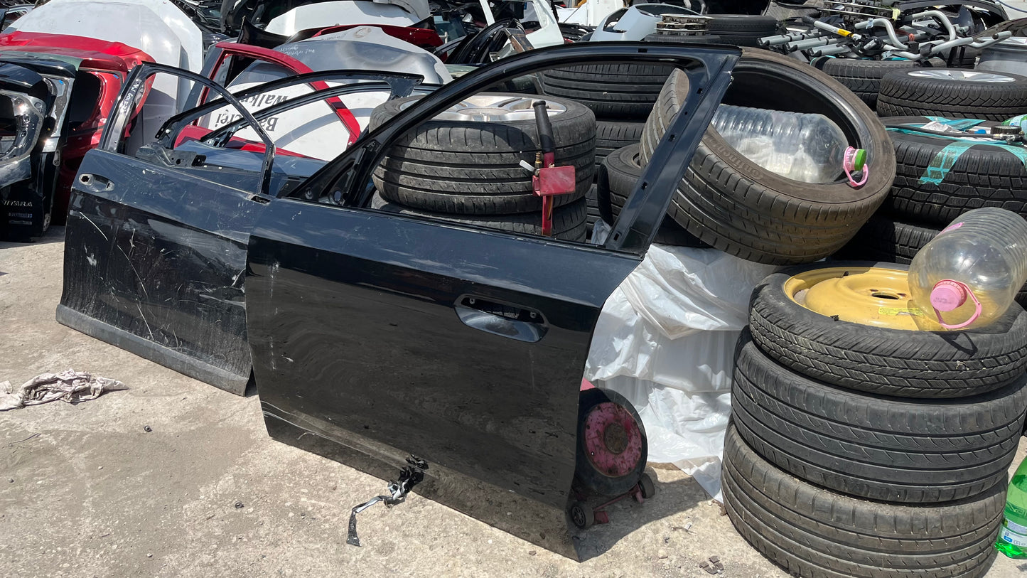Предна лява врата BMW X1 U11
