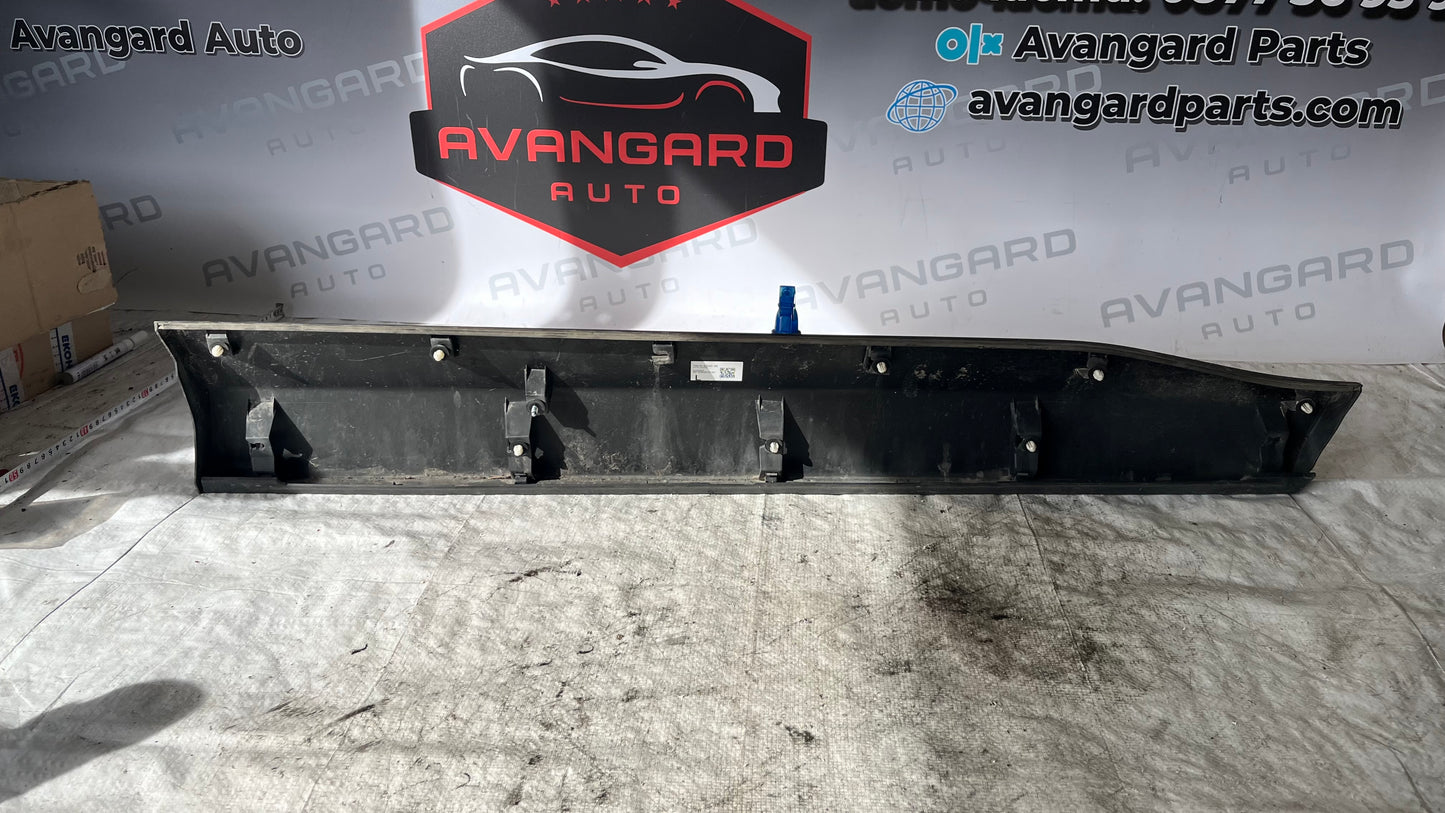 Toyota RAV4 09- декорстивна лайстна за лява врата